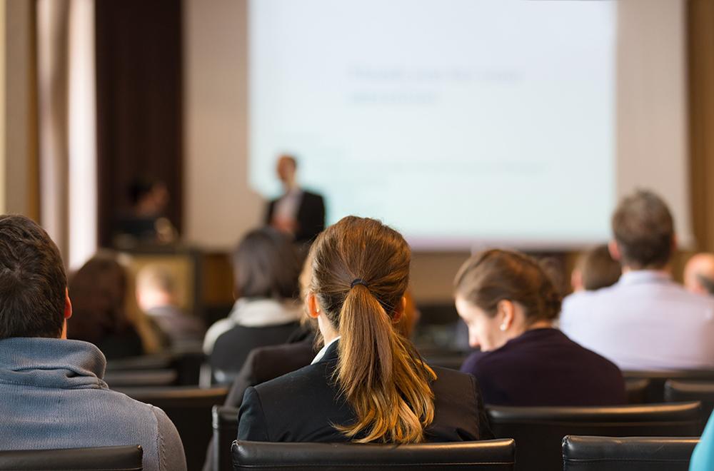 studentesse in aula per formazione continua